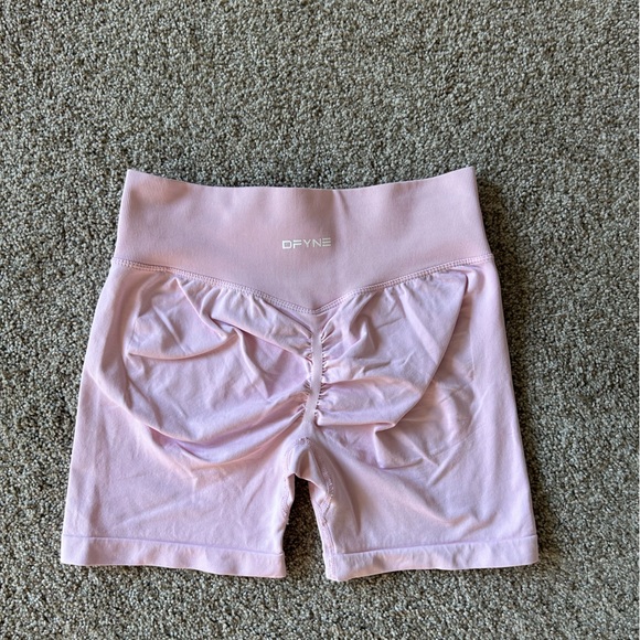 Dfyne ballet pink biker shorts. Gorgeous color. Athleisure. Yoga. Ribbed waist - Picture 1 of 11